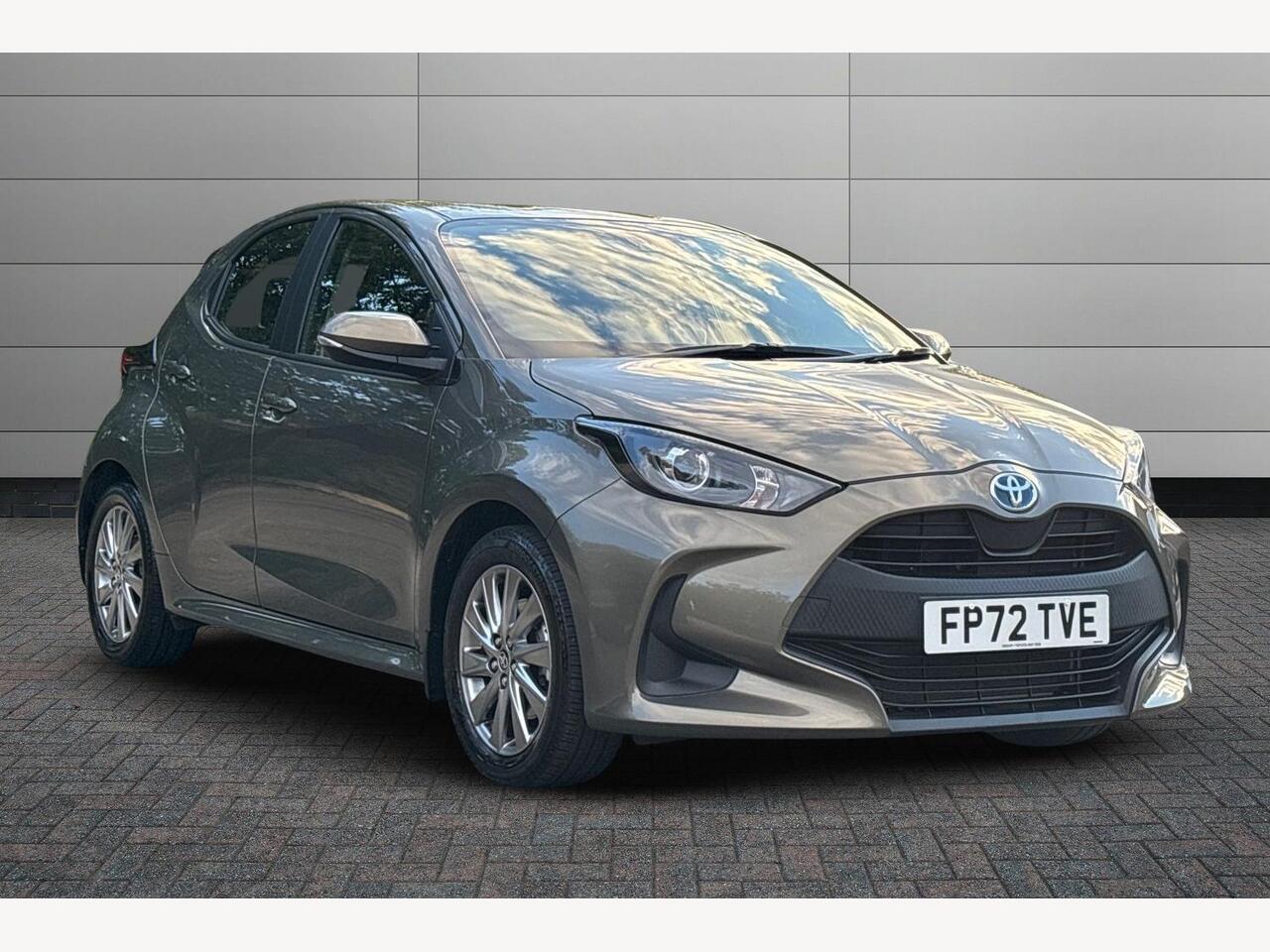 Main listing image - Toyota Yaris