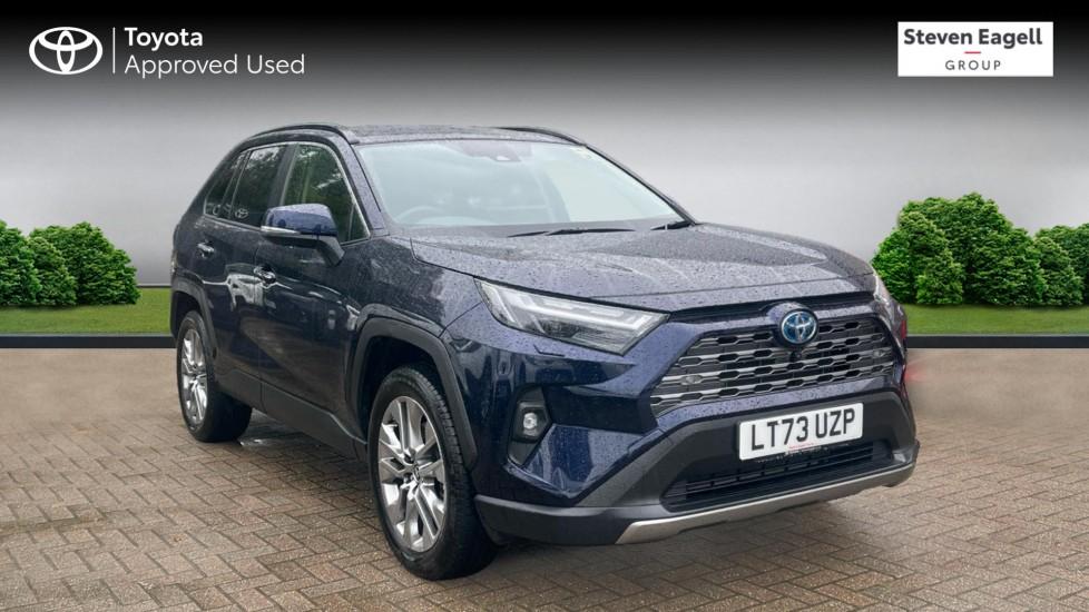 Main listing image - Toyota RAV4