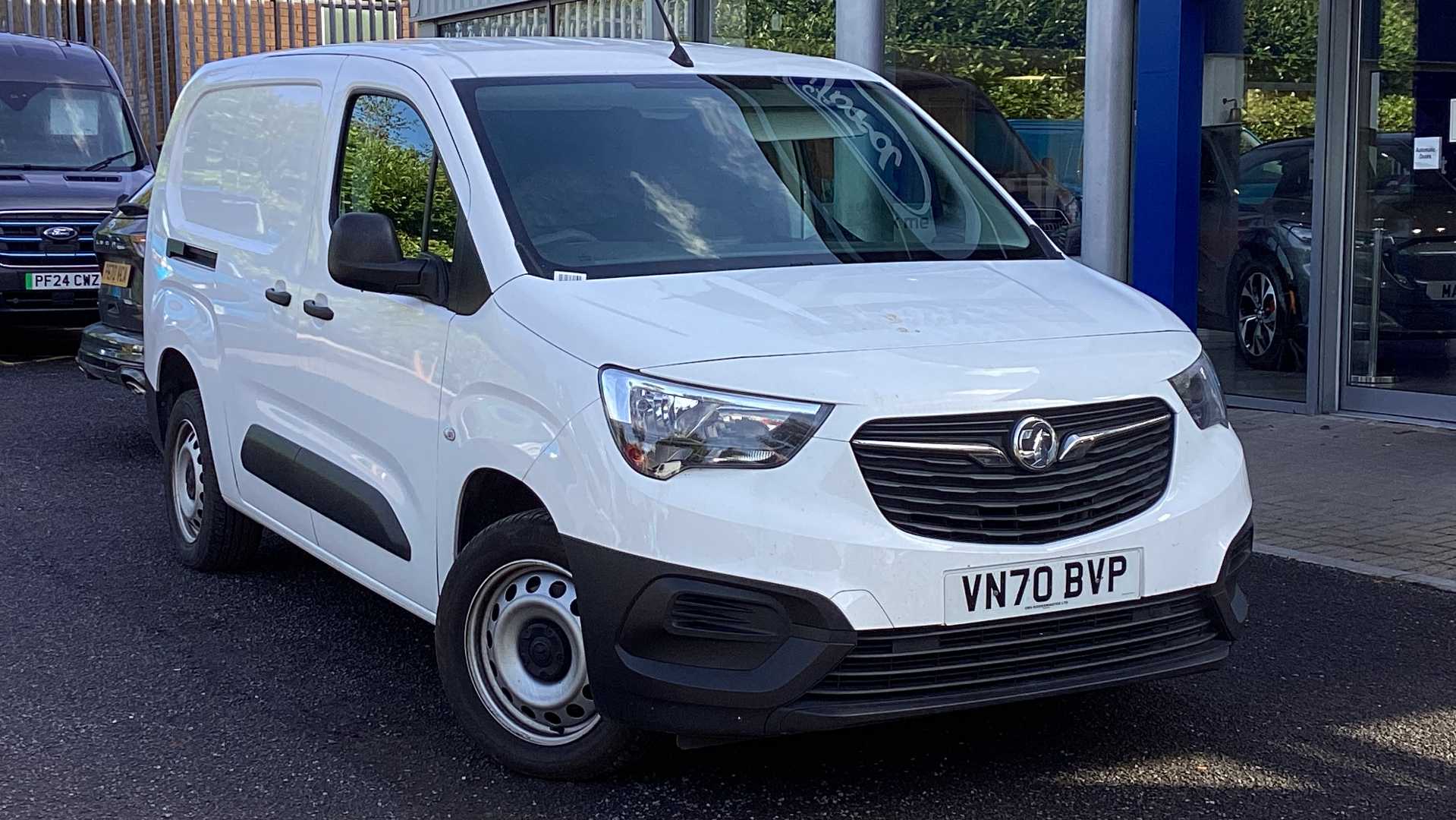 Main listing image - Vauxhall Combo Cargo