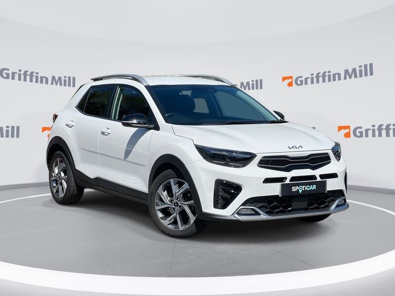 Main listing image - Kia Stonic