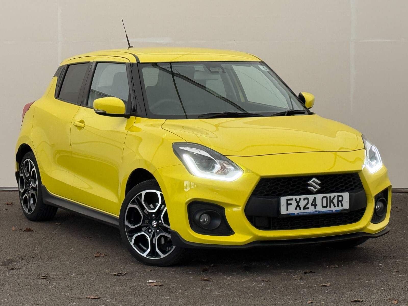 Main listing image - Suzuki Swift Sport