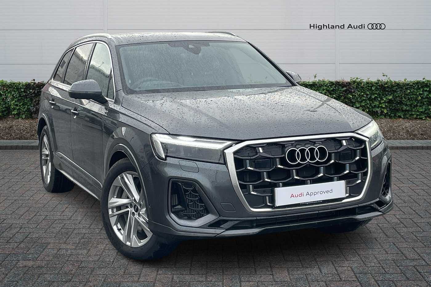 Main listing image - Audi Q7