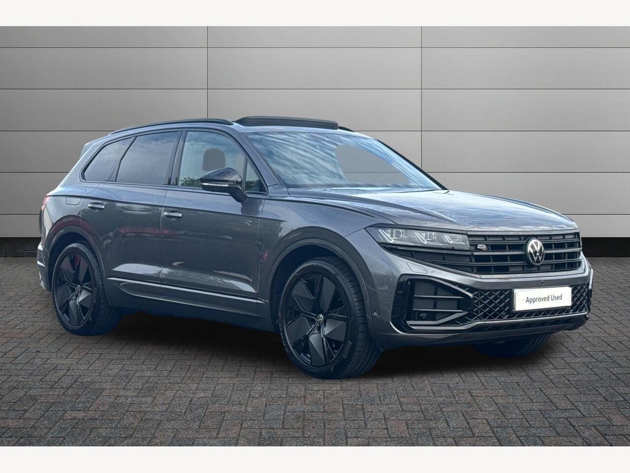 Main listing image - Volkswagen Touareg