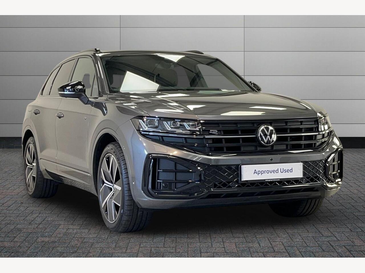 Main listing image - Volkswagen Touareg
