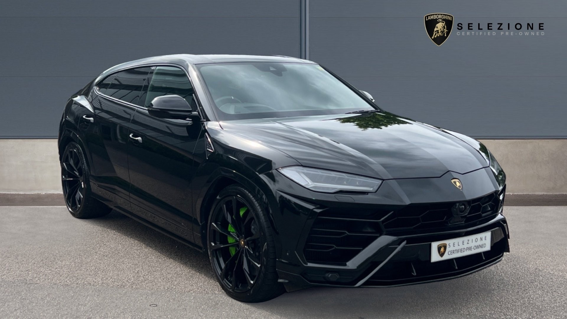 Main listing image - Lamborghini Urus