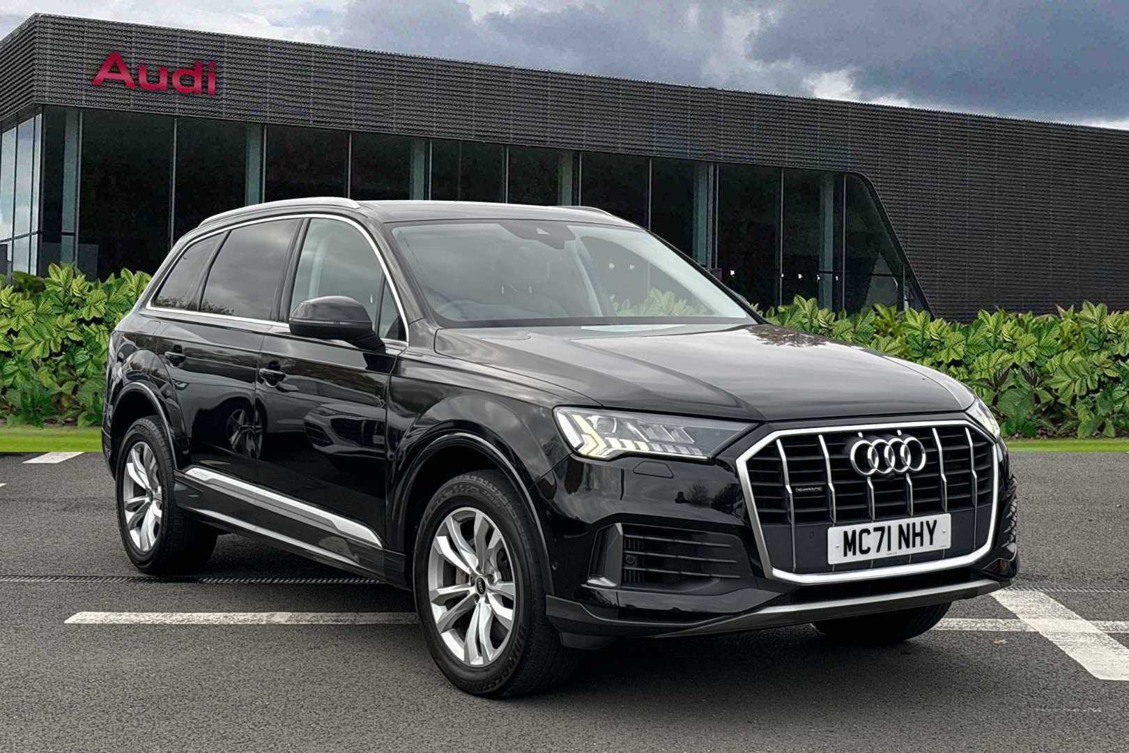 Main listing image - Audi Q7