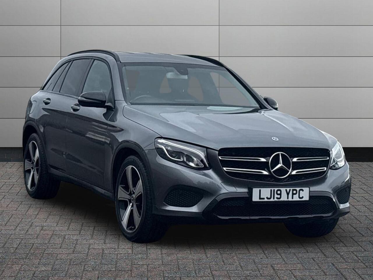 Main listing image - Mercedes-Benz GLC