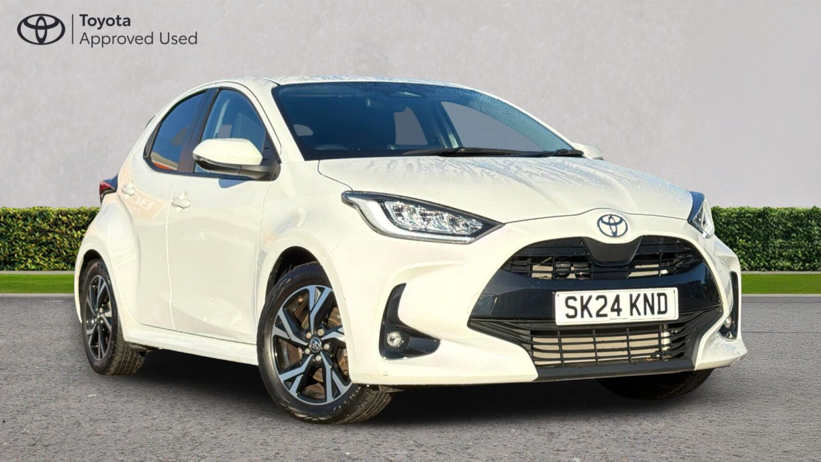 Main listing image - Toyota Yaris