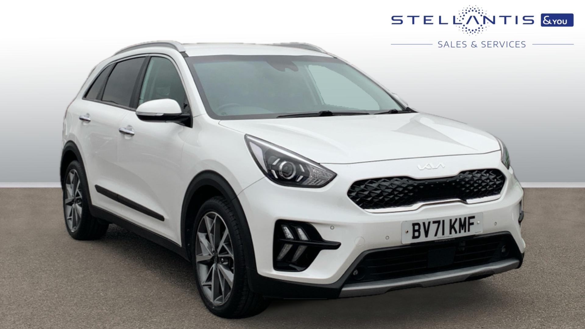 Main listing image - Kia Niro