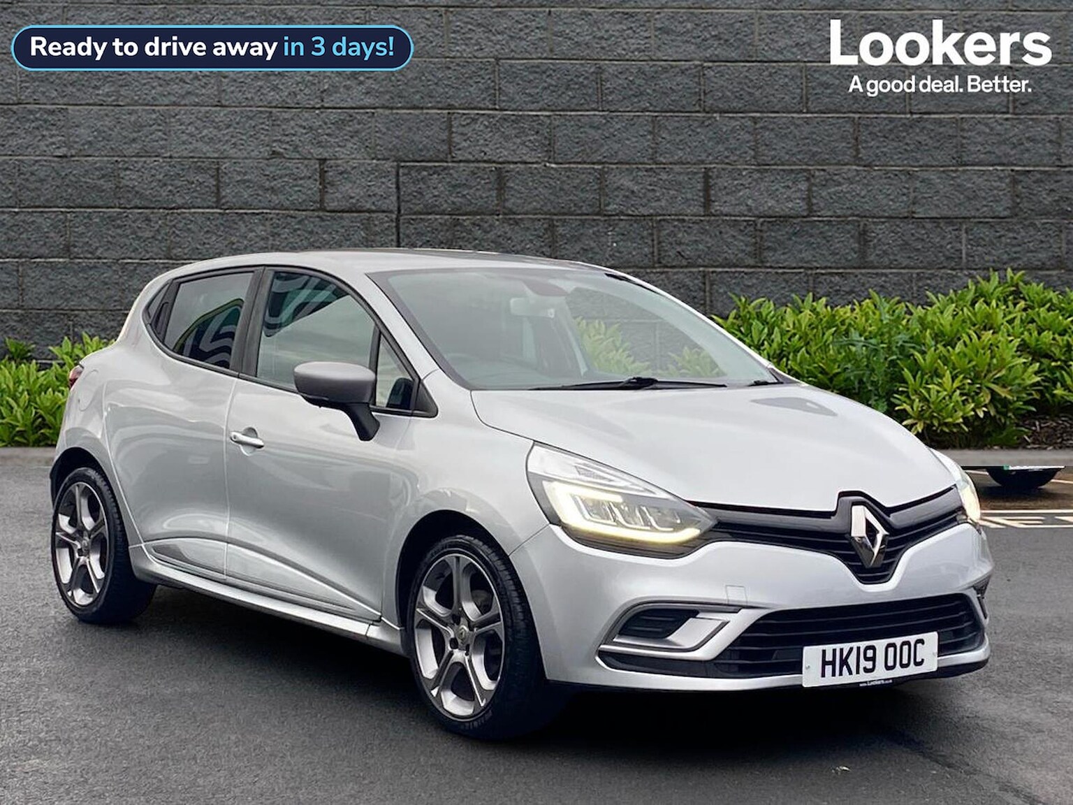 Main listing image - Renault Clio