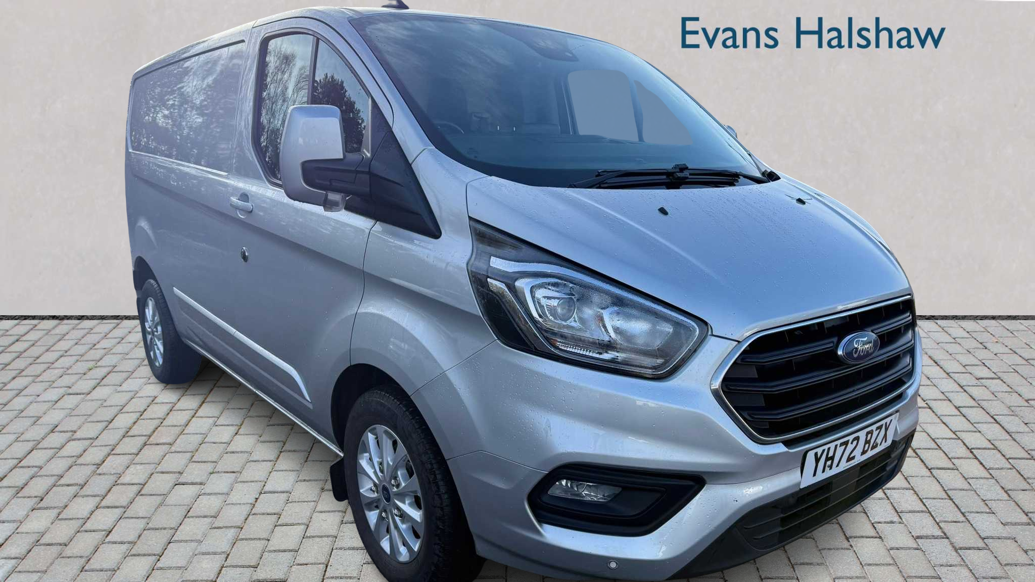Main listing image - Ford Transit Custom
