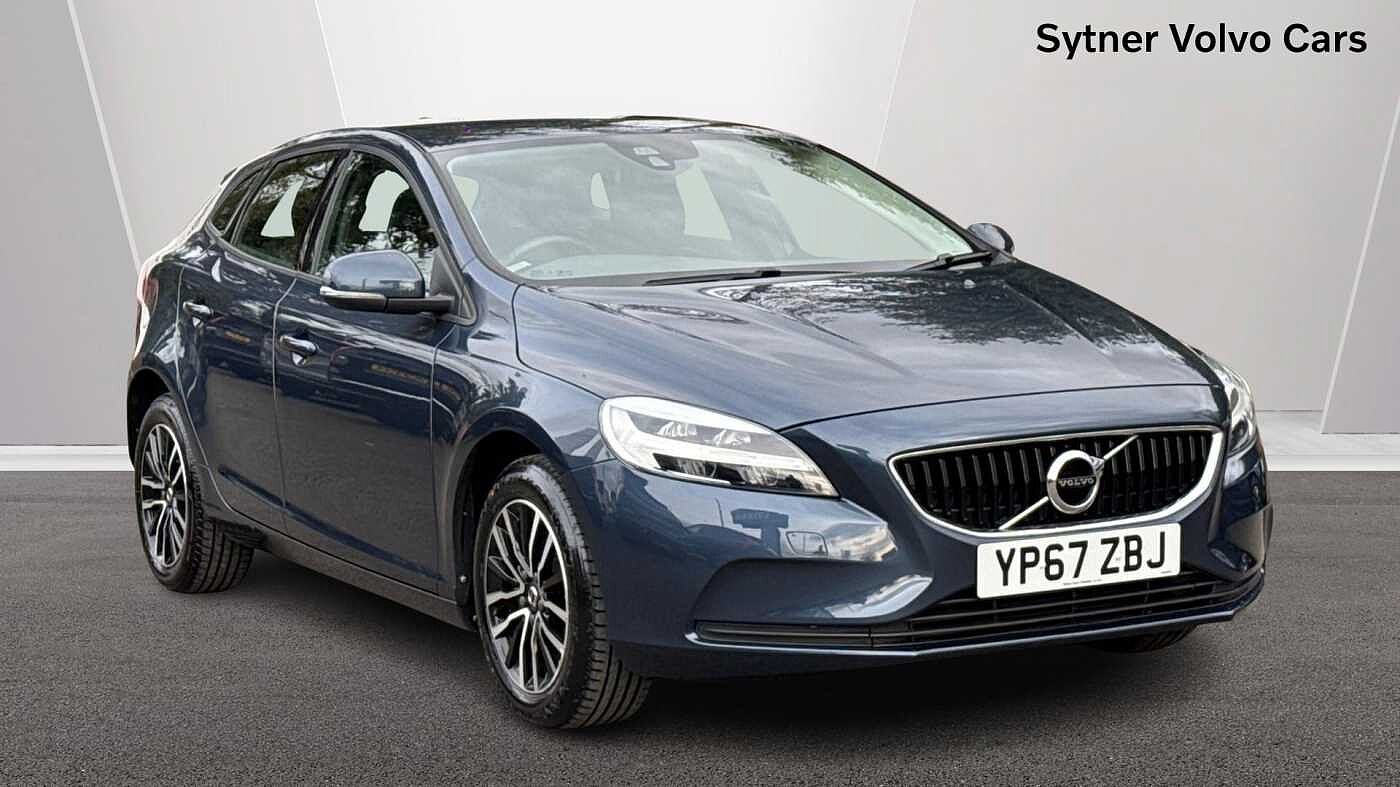 Main listing image - Volvo V40