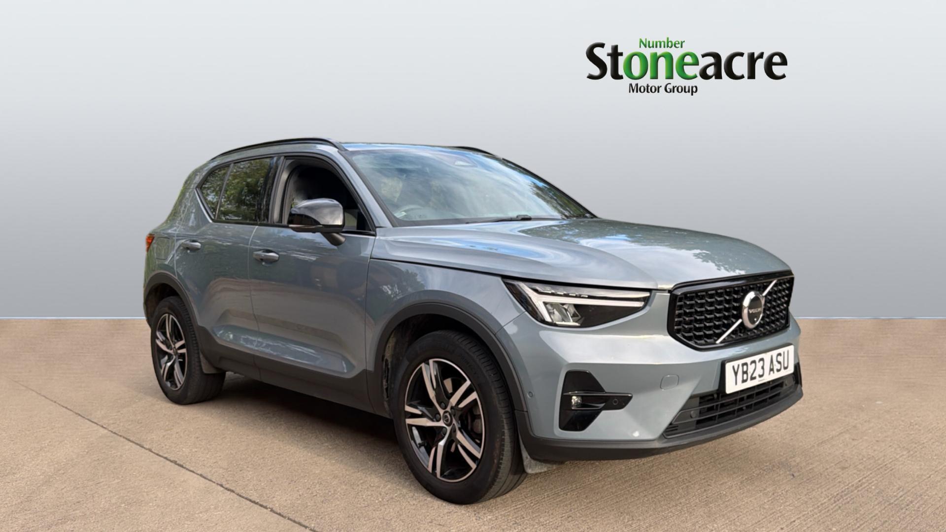 Main listing image - Volvo XC40