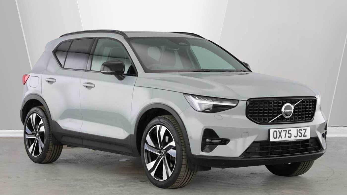 Main listing image - Volvo XC40