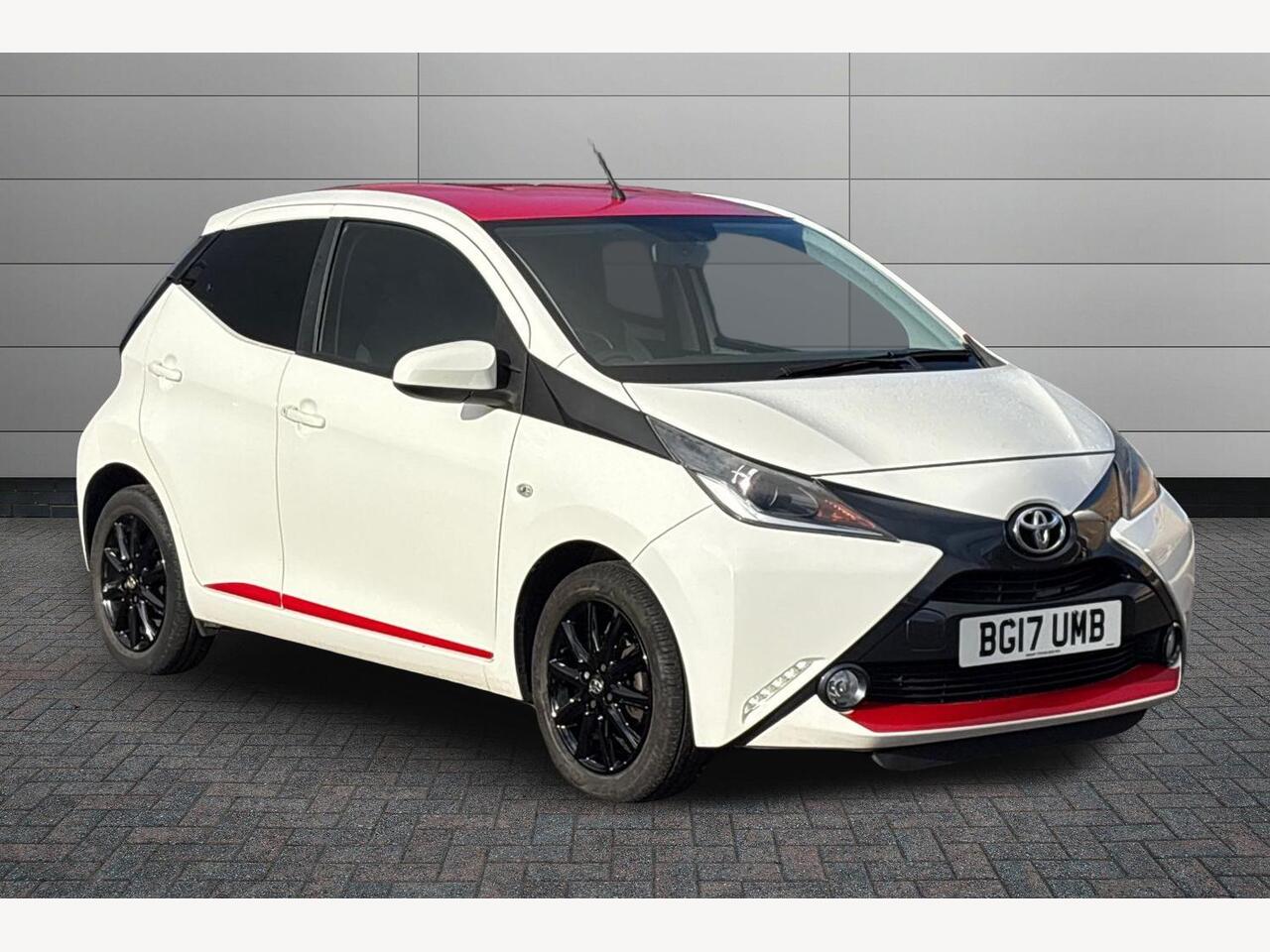 Main listing image - Toyota Aygo
