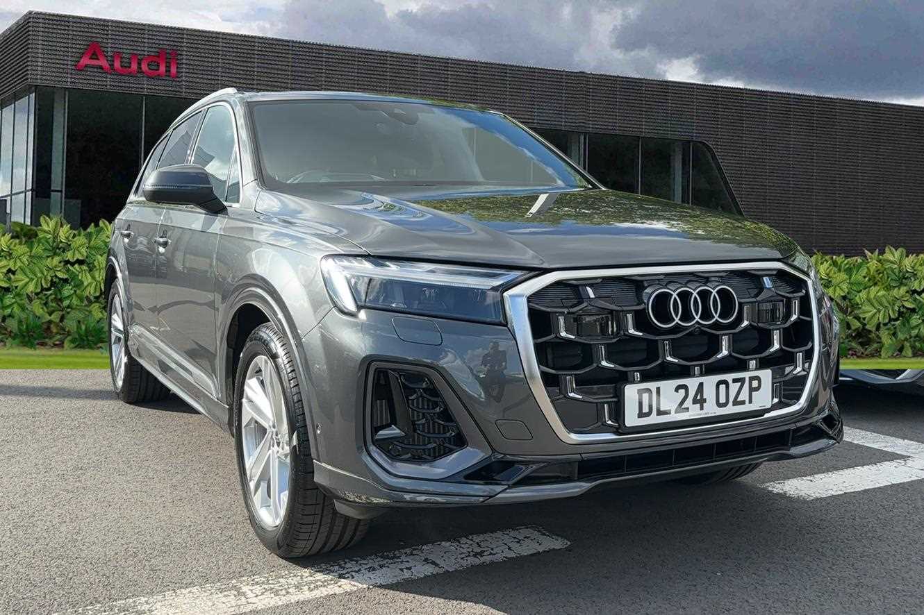 Main listing image - Audi Q7