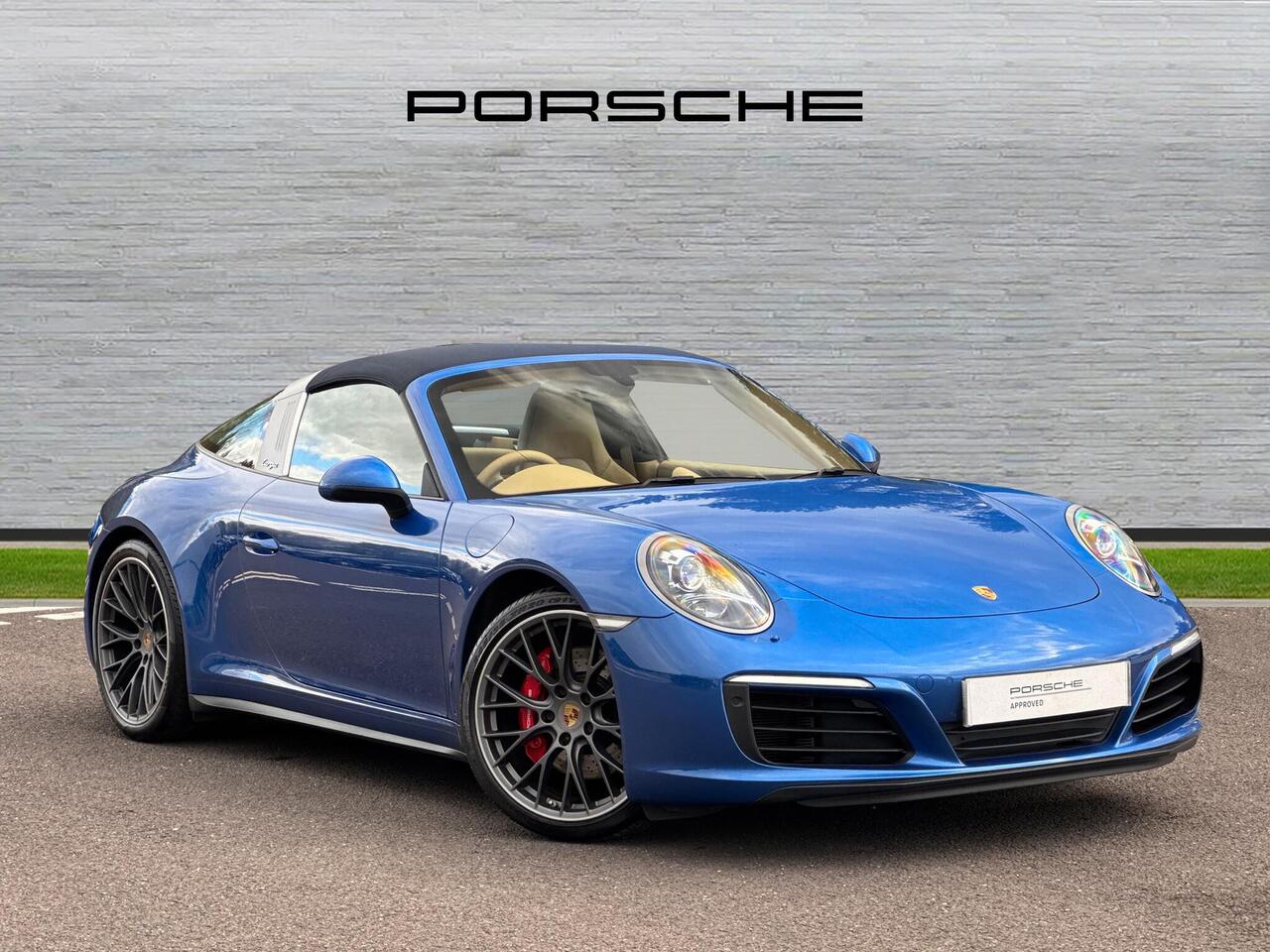 Main listing image - Porsche 911