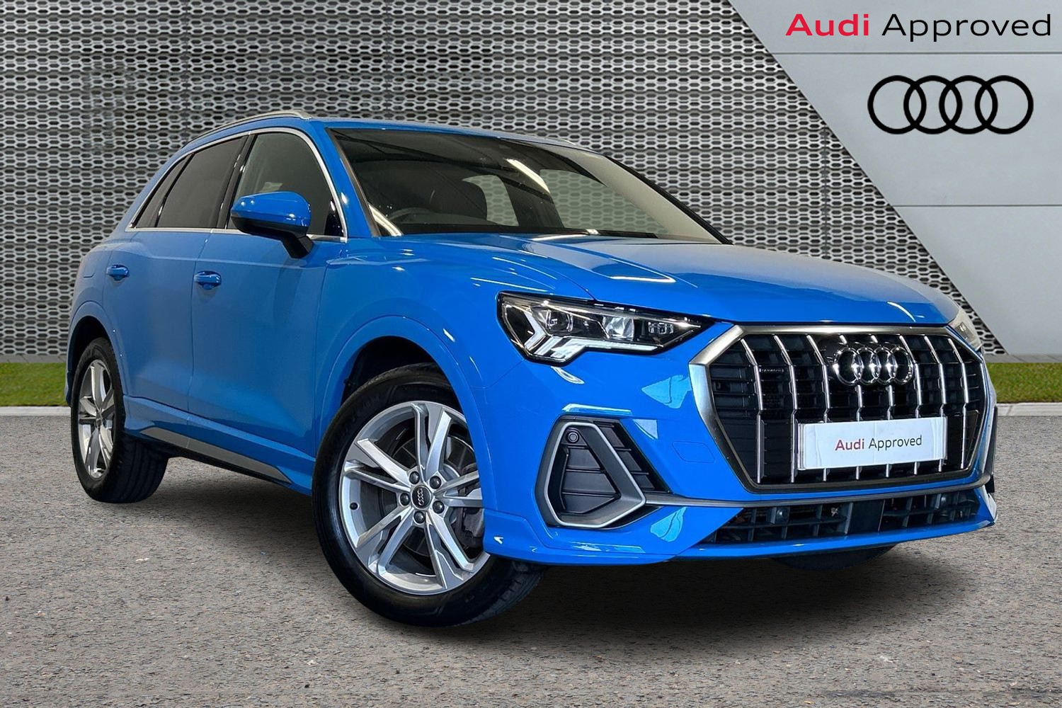 Main listing image - Audi Q3