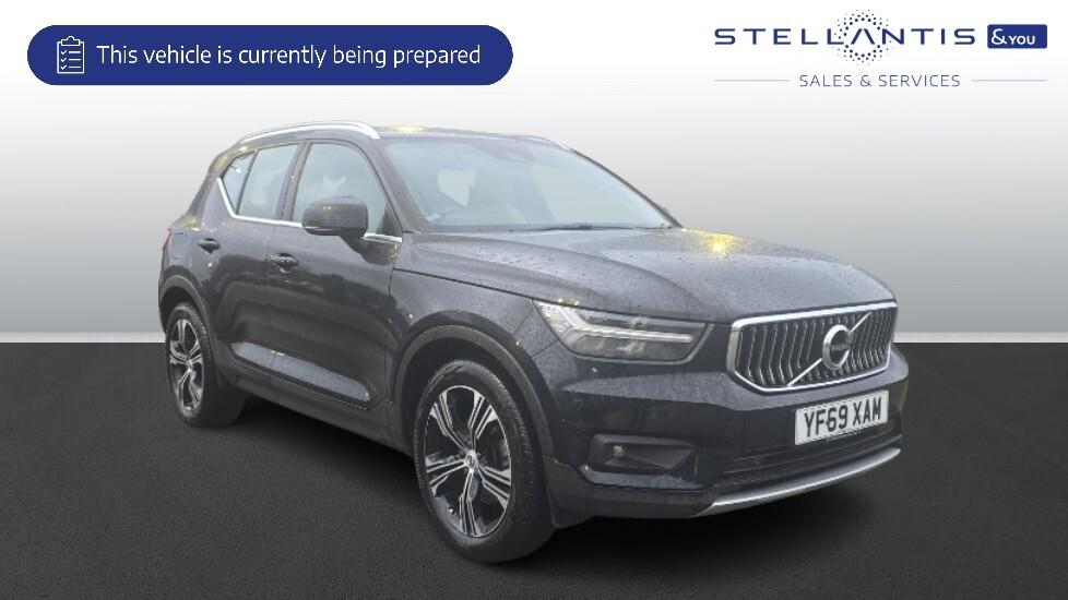 Main listing image - Volvo XC40