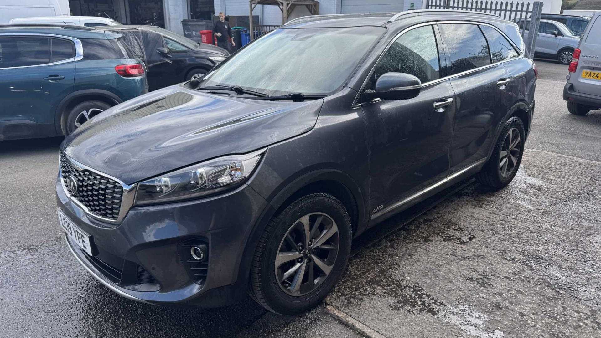 Main listing image - Kia Sorento