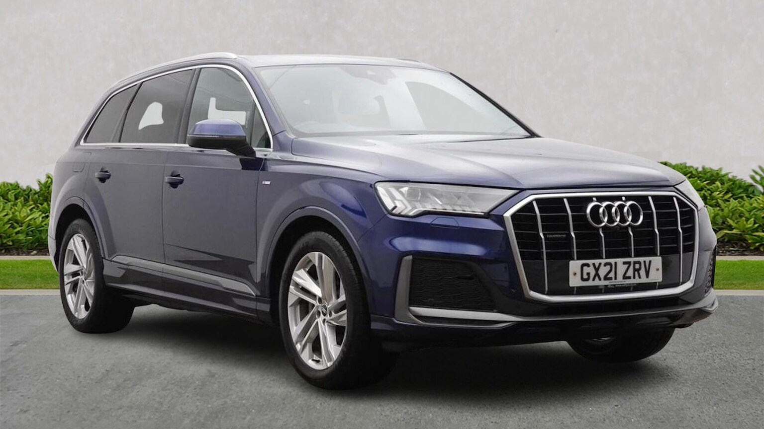 Main listing image - Audi Q7