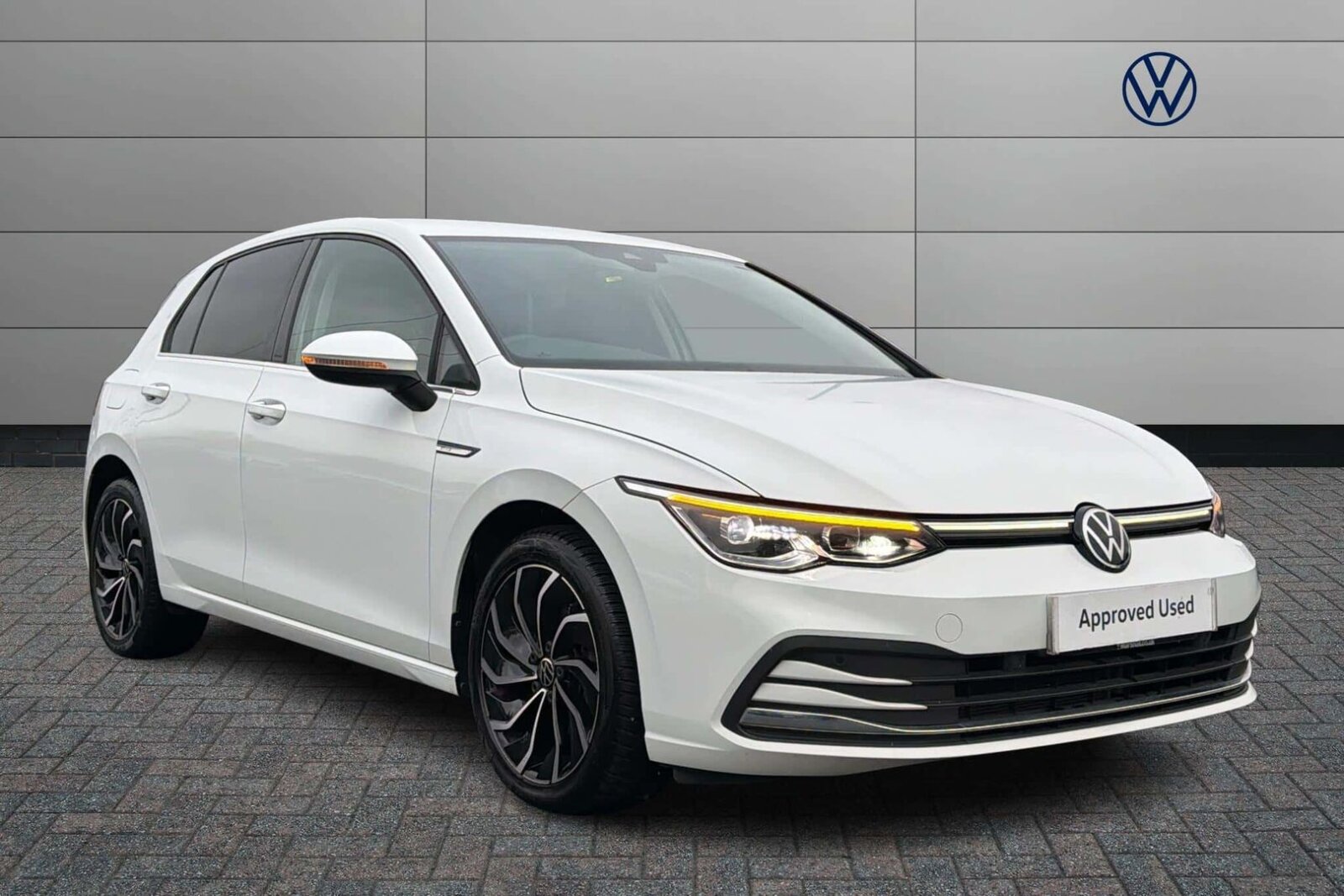 Main listing image - Volkswagen Golf