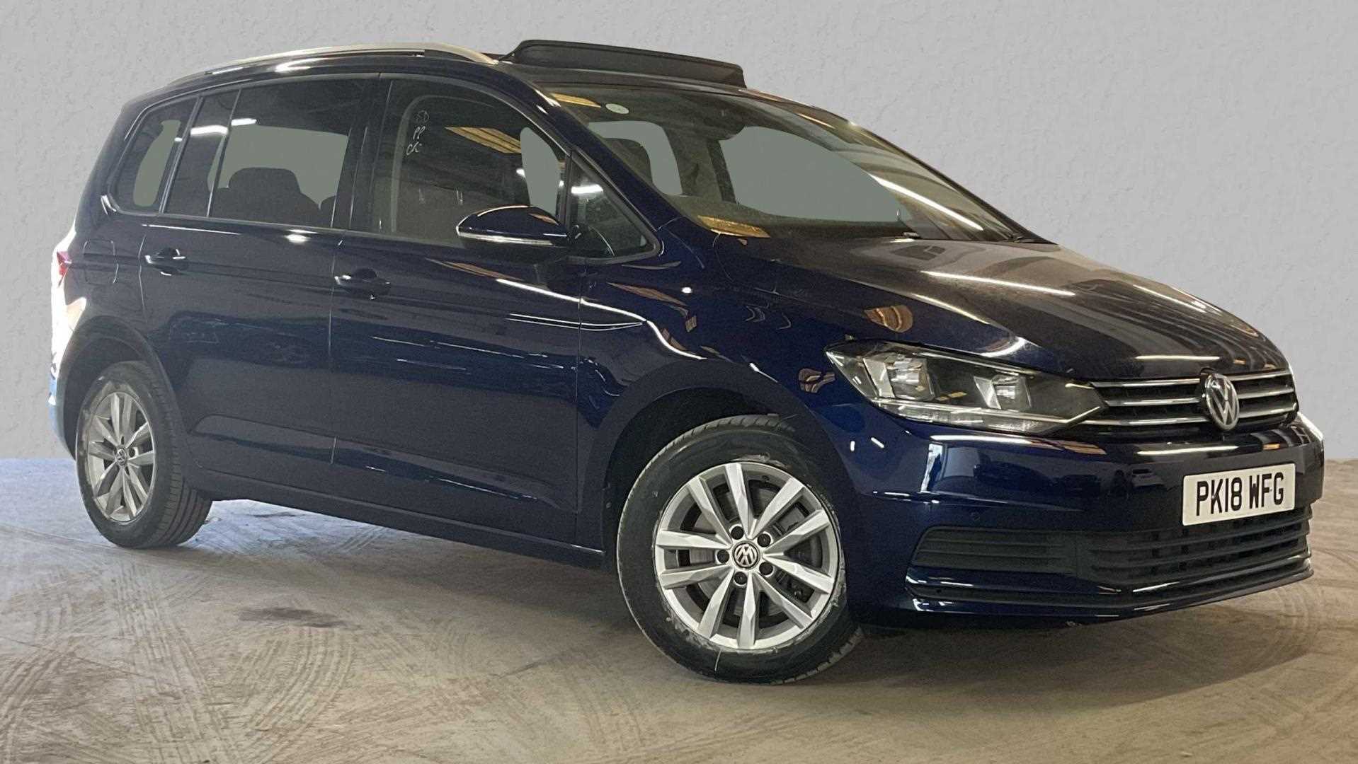 Main listing image - Volkswagen Touran