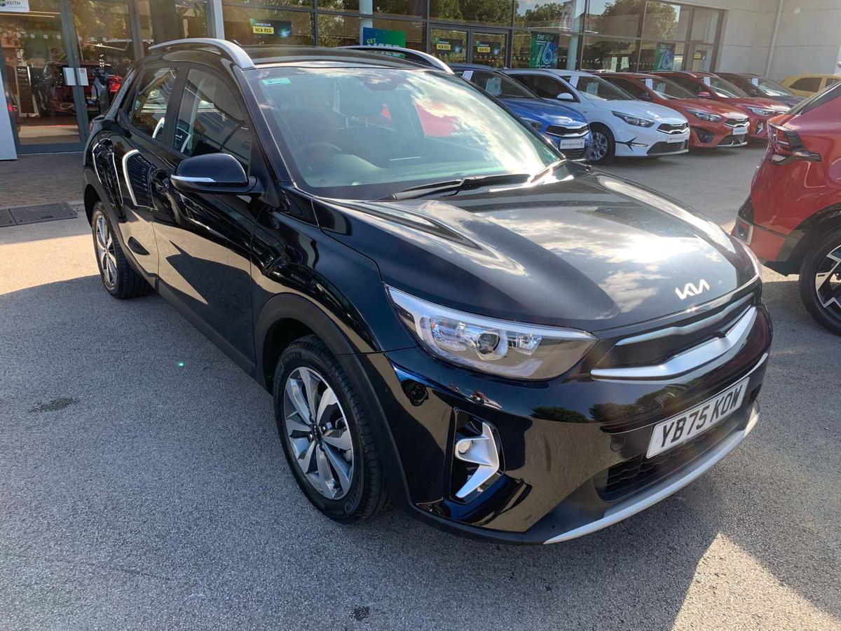 Main listing image - Kia Stonic