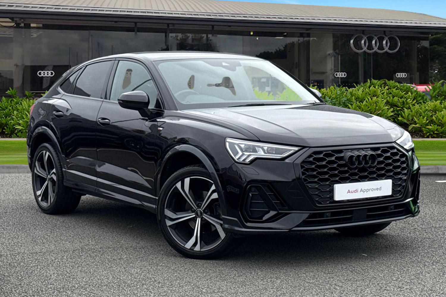 Main listing image - Audi Q3