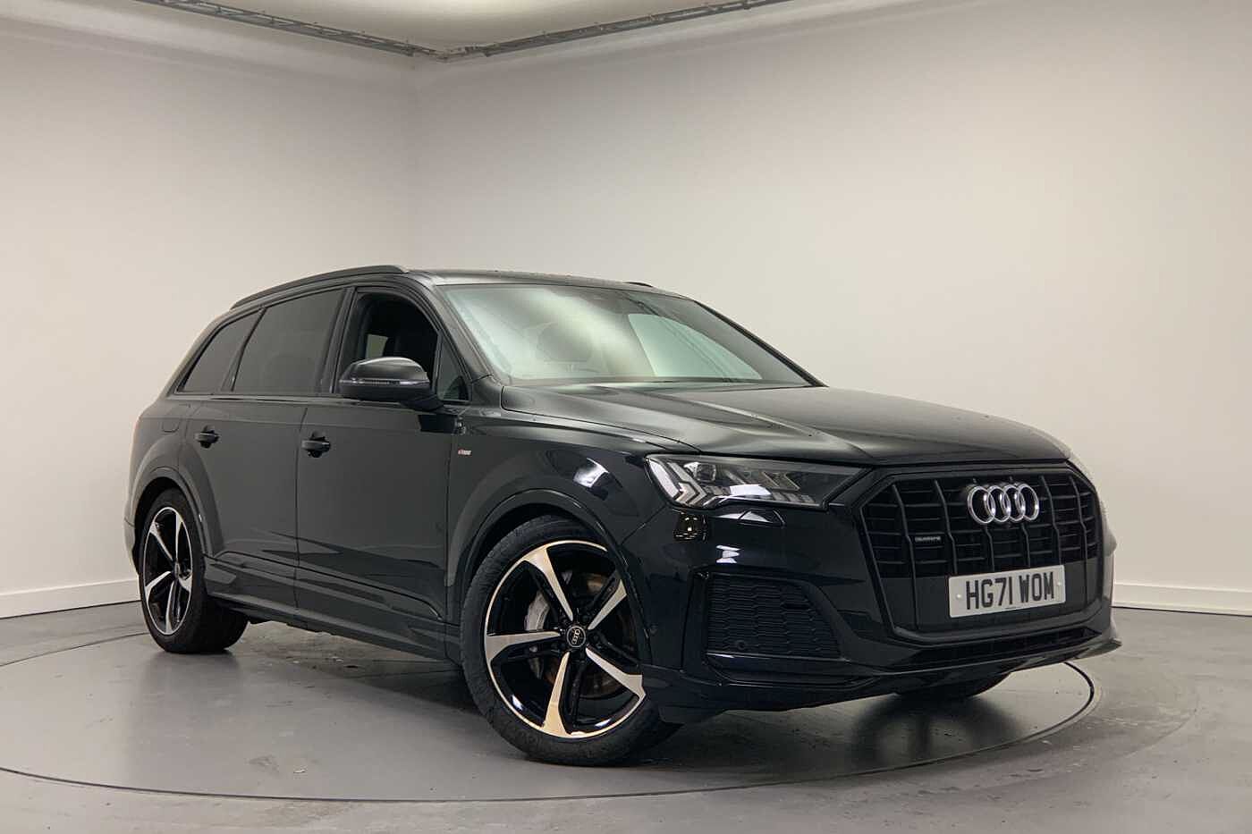 Main listing image - Audi Q7