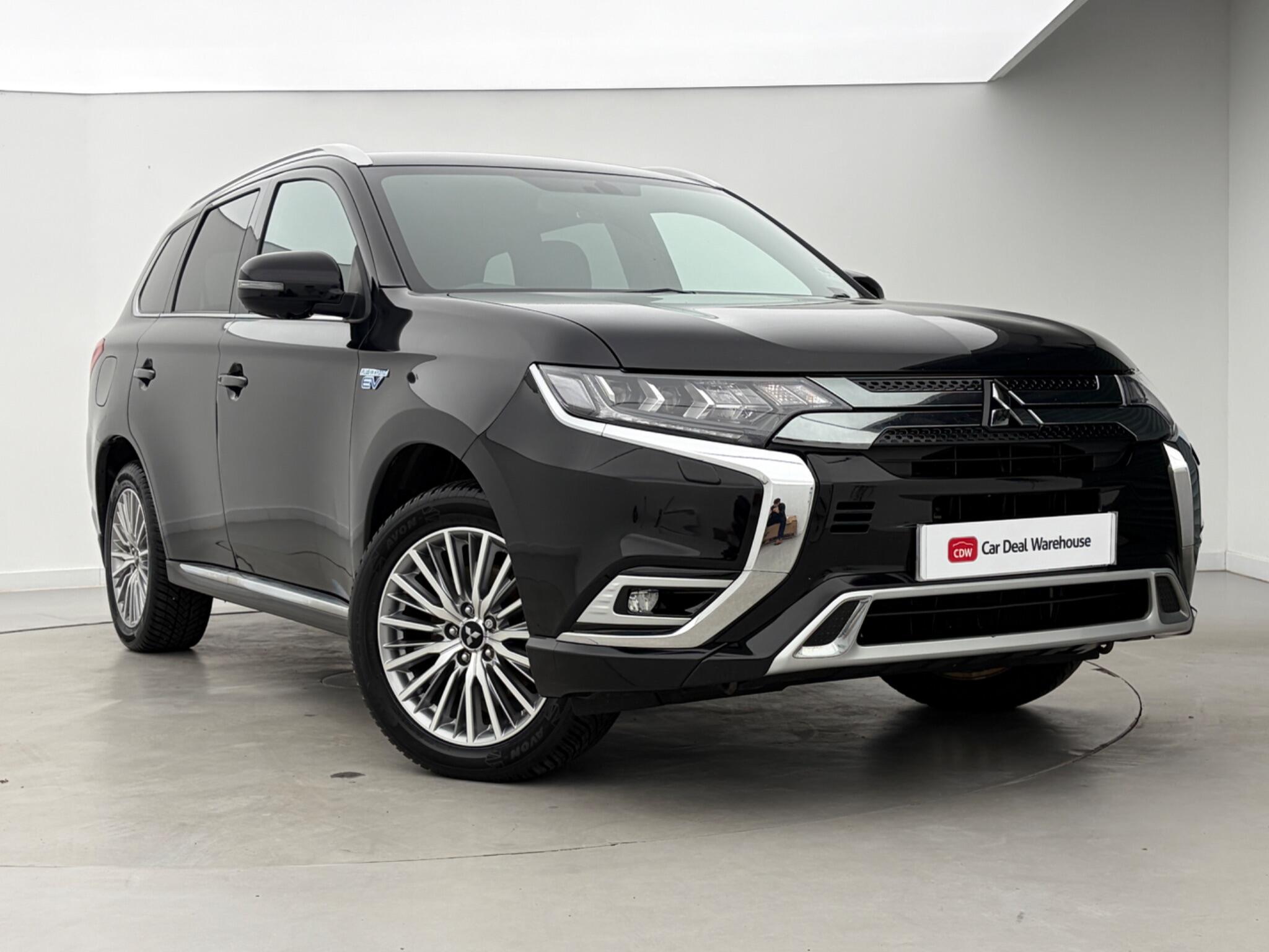 Main listing image - Mitsubishi Outlander
