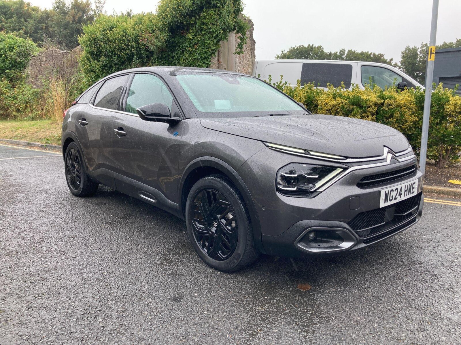 Main listing image - Citroen C4