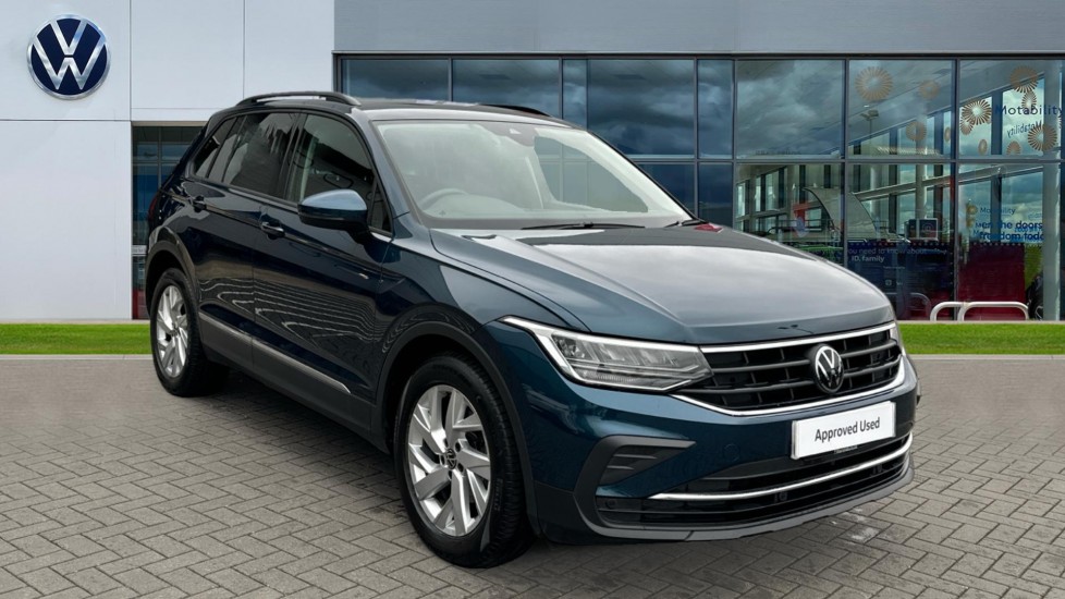 Main listing image - Volkswagen Tiguan