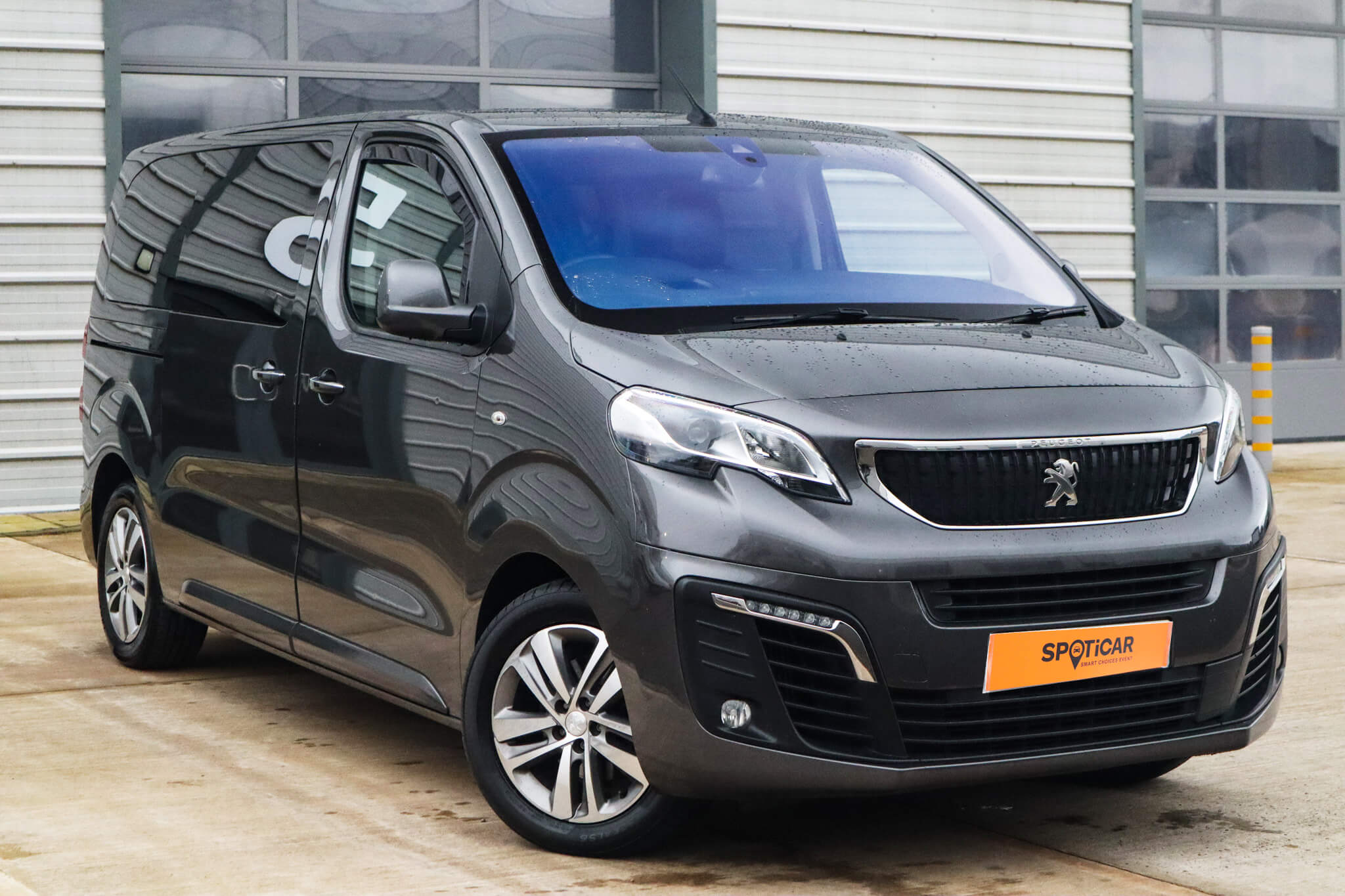Main listing image - Peugeot Traveller