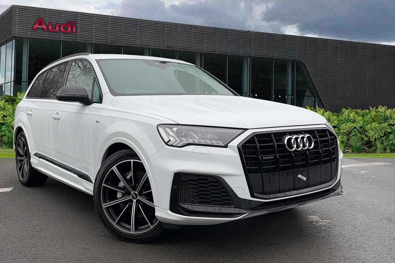 Main listing image - Audi Q7