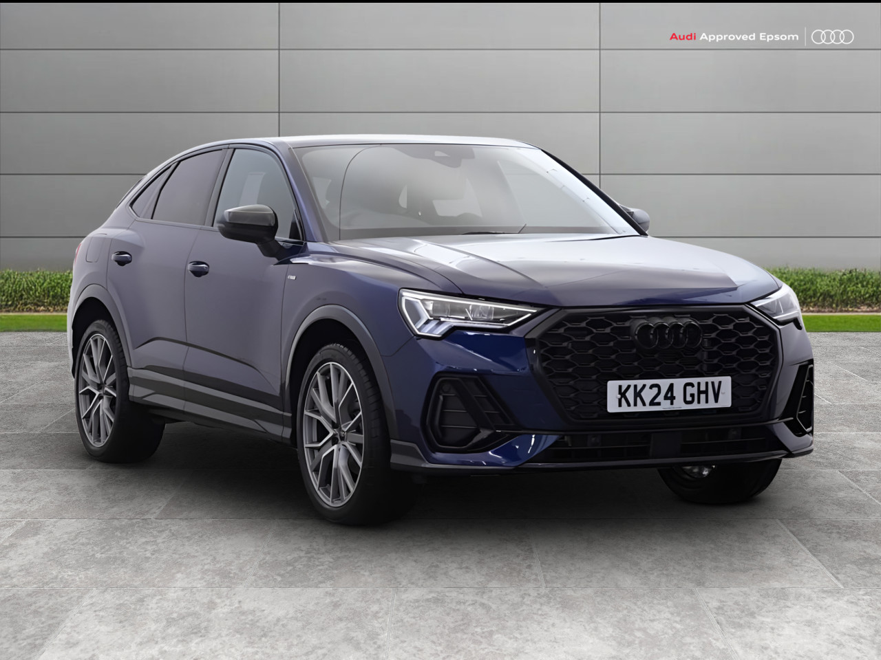 Main listing image - Audi Q3