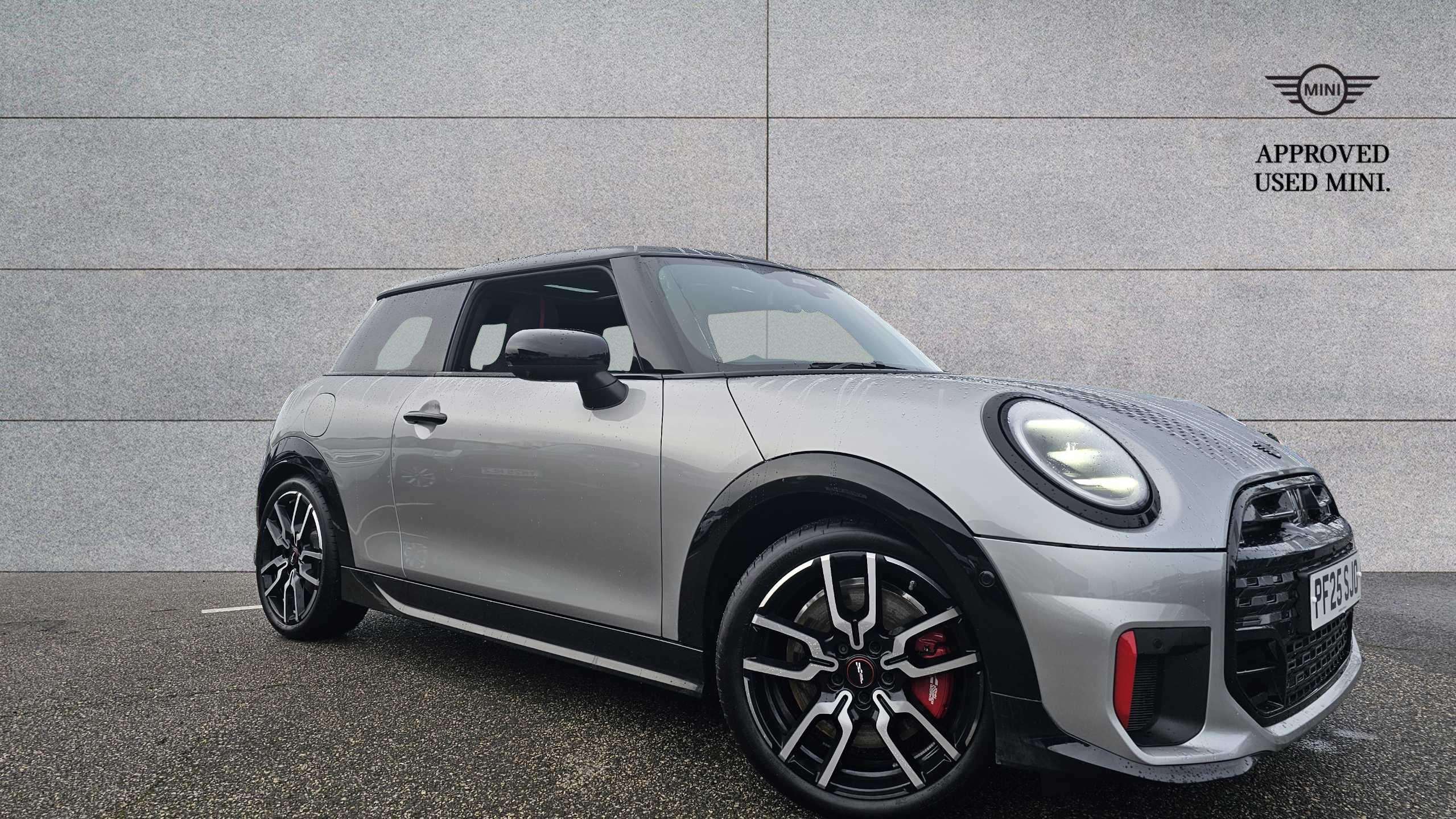 Main listing image - MINI Hatchback