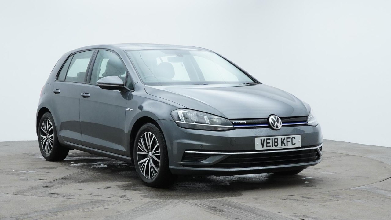 Main listing image - Volkswagen Golf