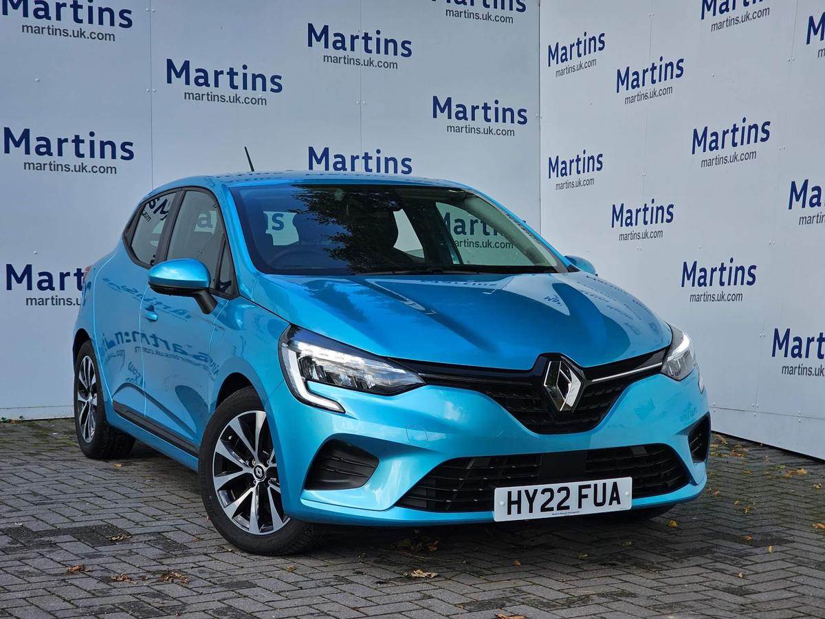 Main listing image - Renault Clio