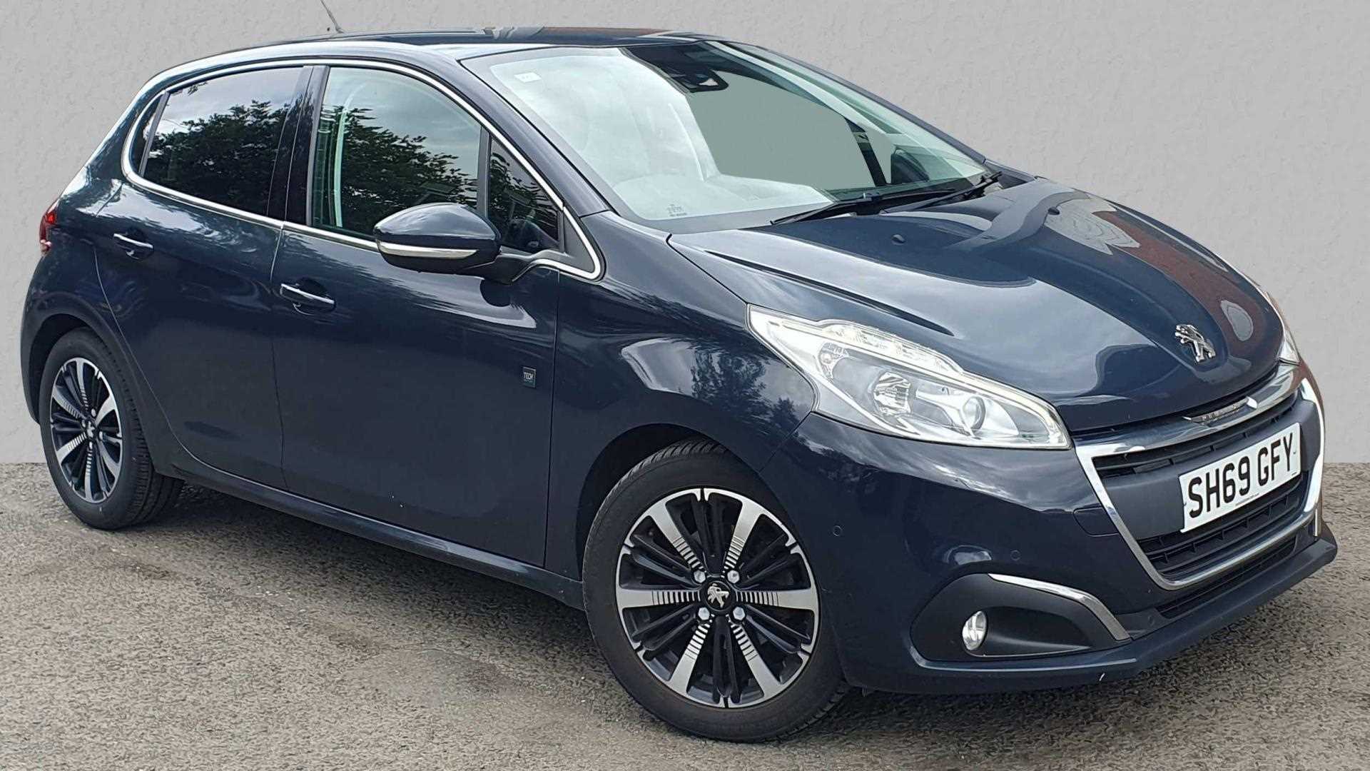 Main listing image - Peugeot 208