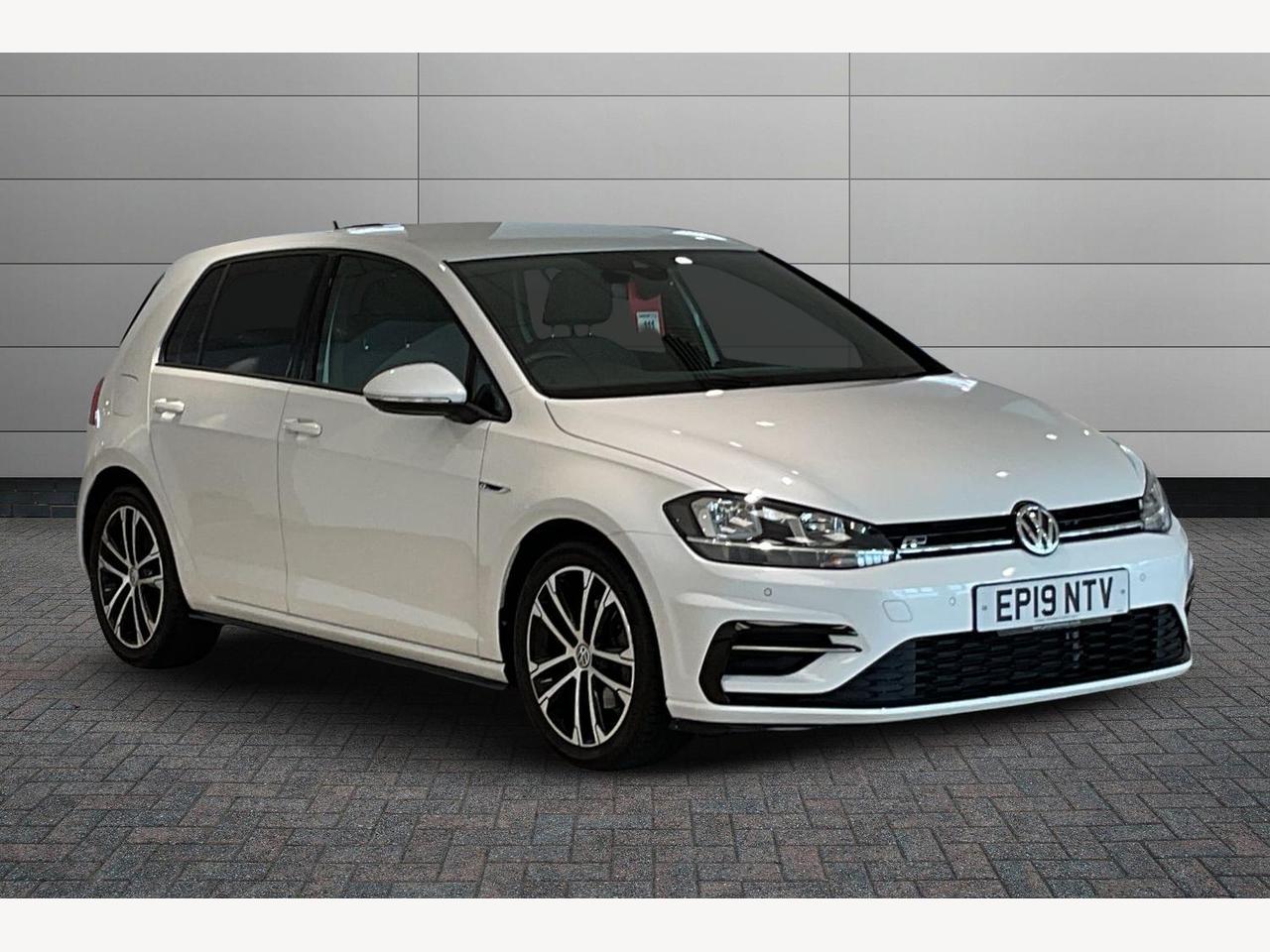 Main listing image - Volkswagen Golf