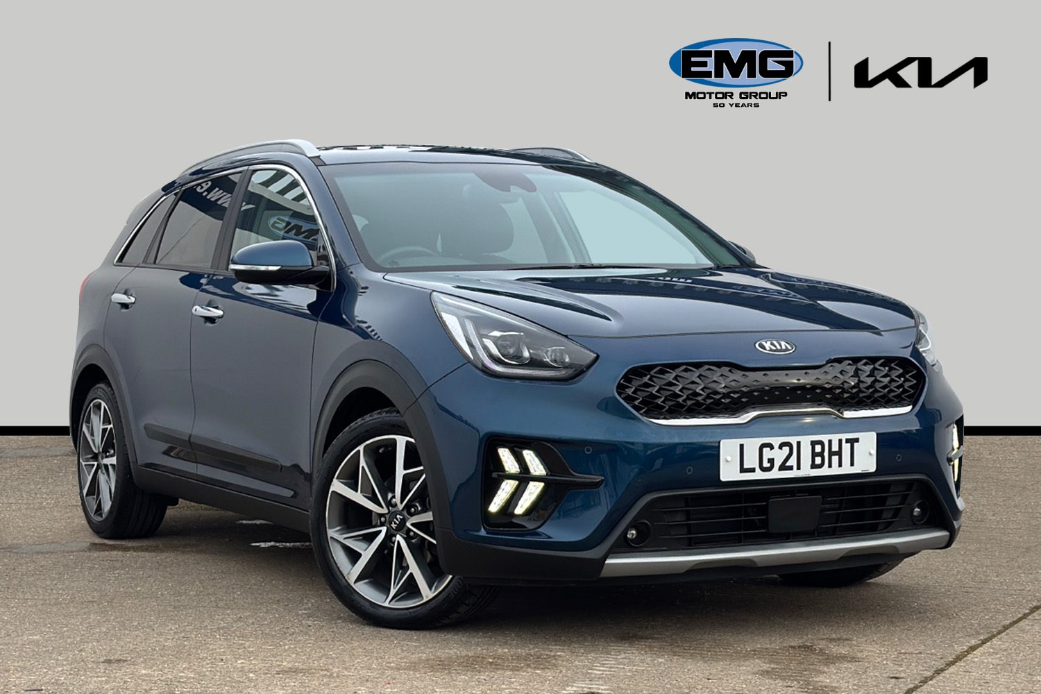 Main listing image - Kia Niro