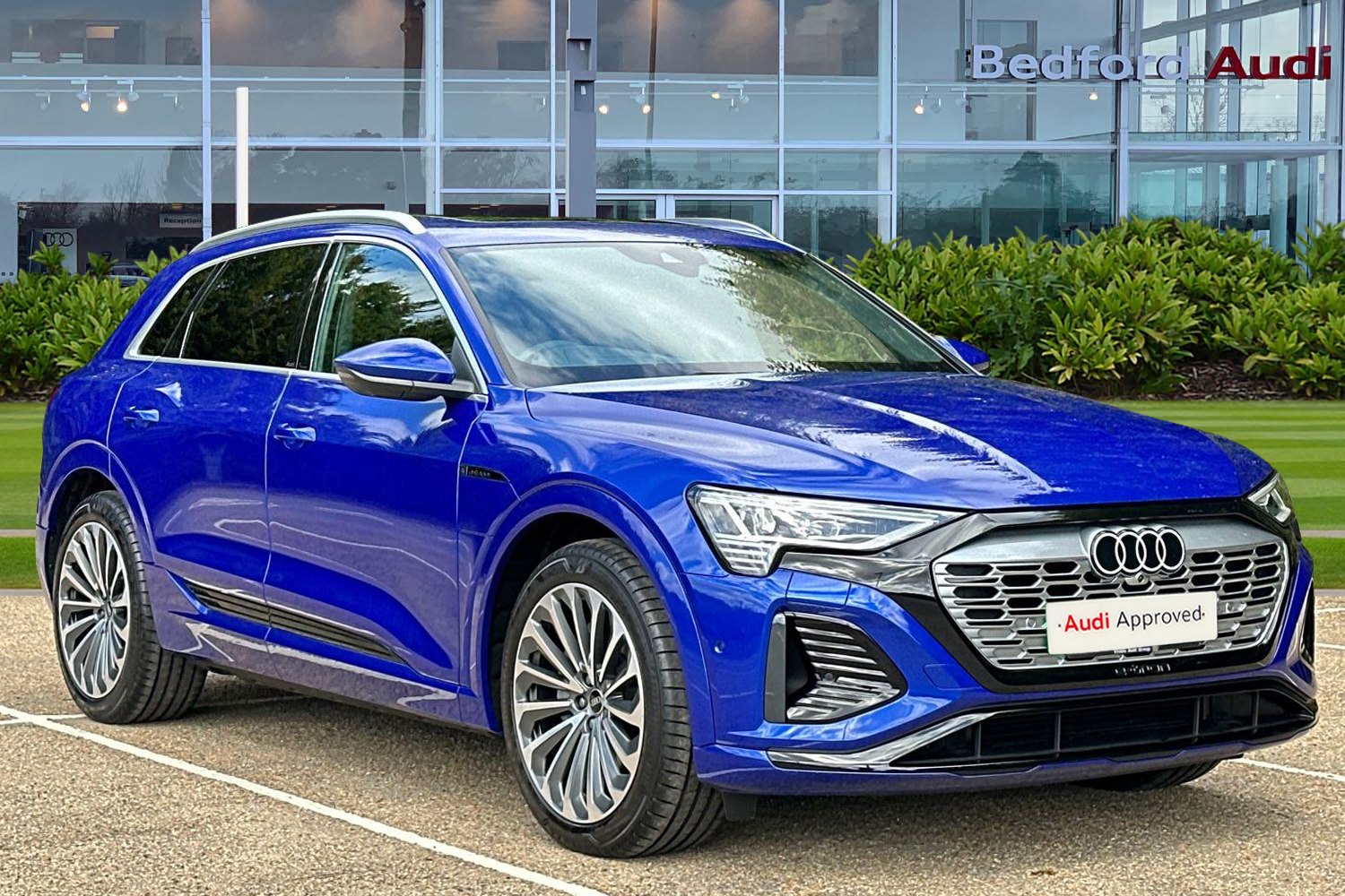 Main listing image - Audi Q8