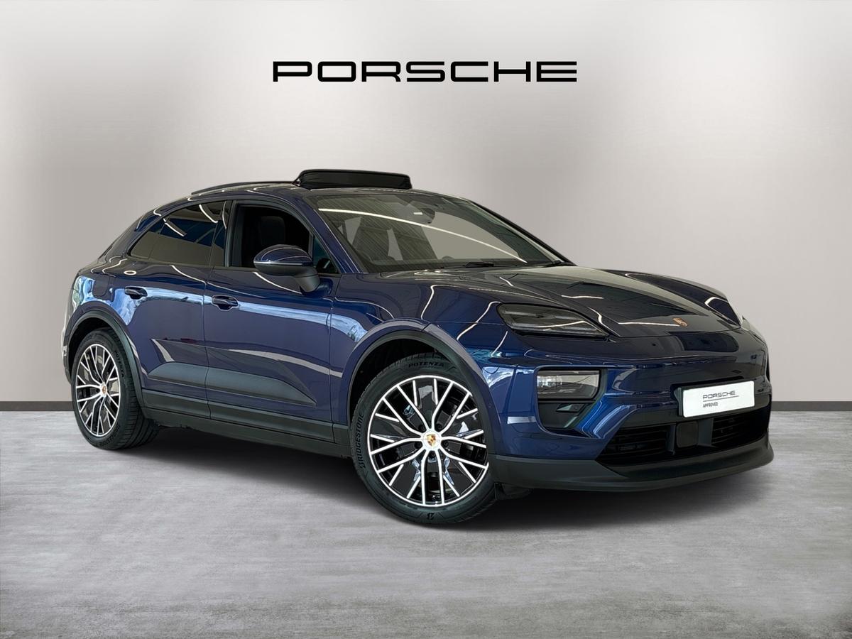 Main listing image - Porsche Macan