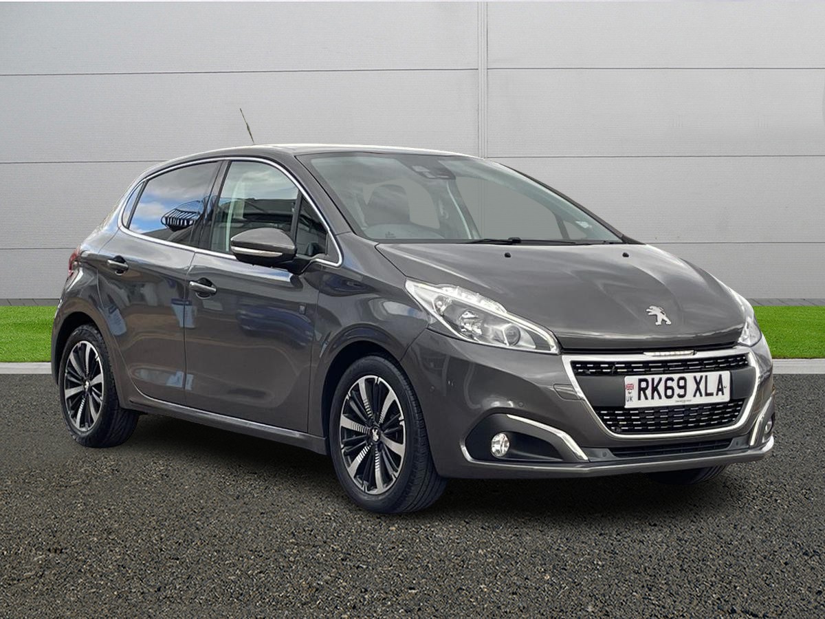 Main listing image - Peugeot 208