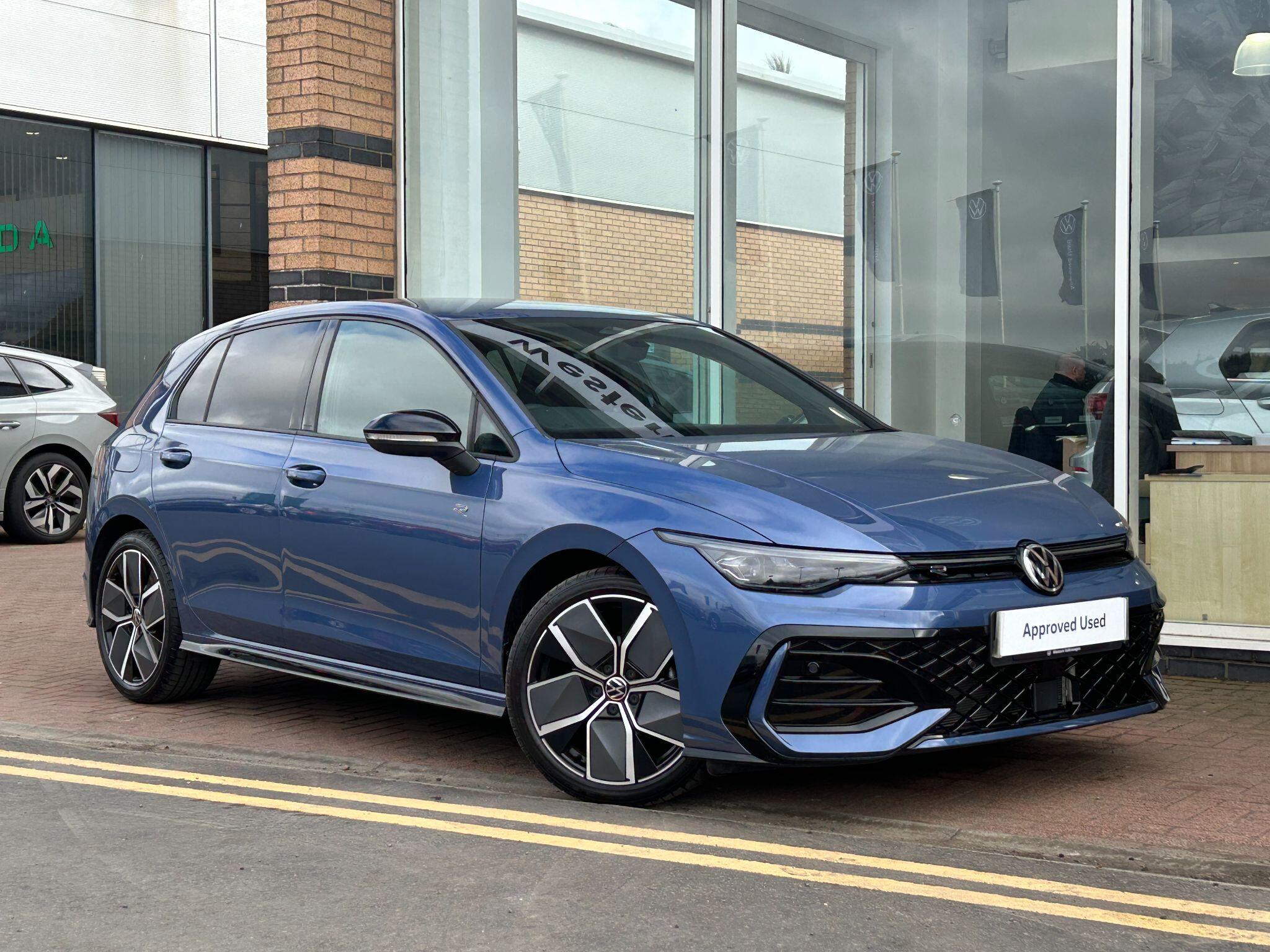 Main listing image - Volkswagen Golf