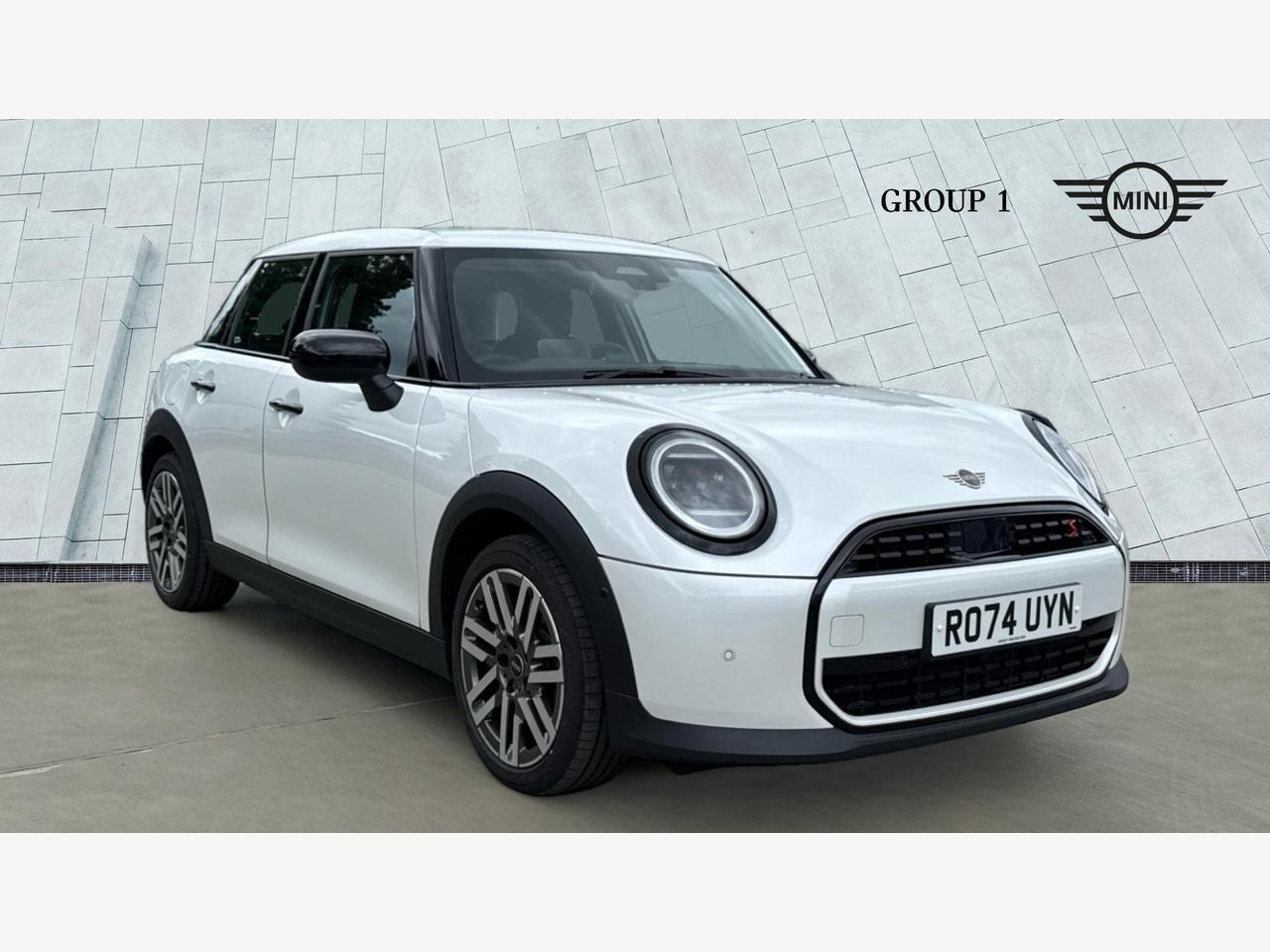 Main listing image - MINI Hatchback 5dr