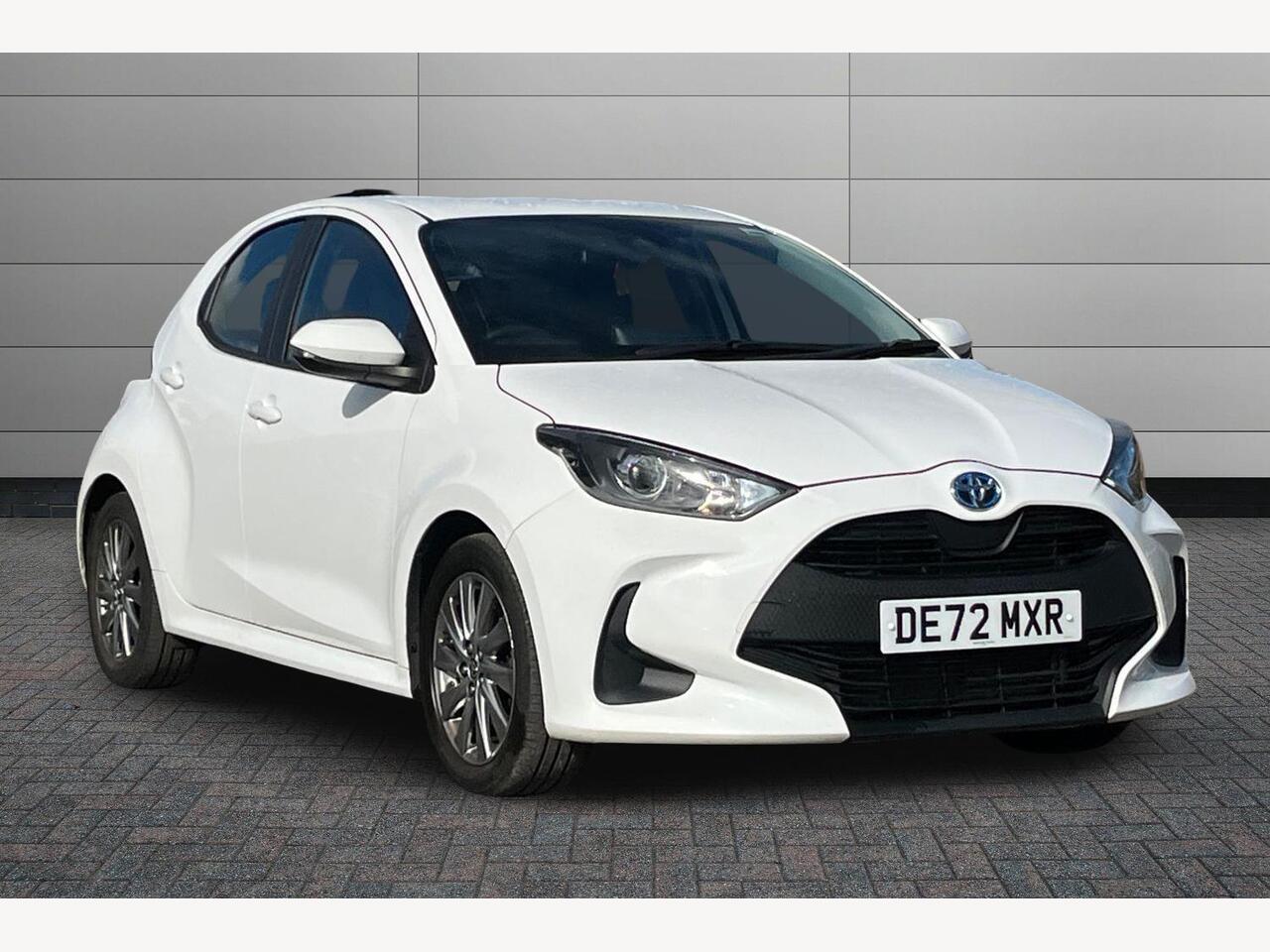Main listing image - Toyota Yaris