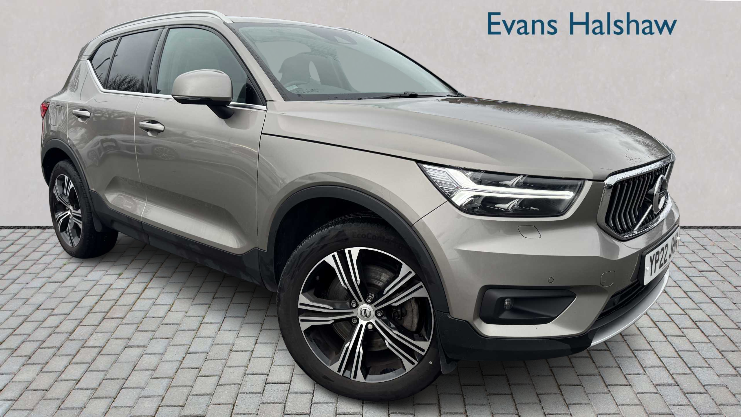 Main listing image - Volvo XC40 Recharge