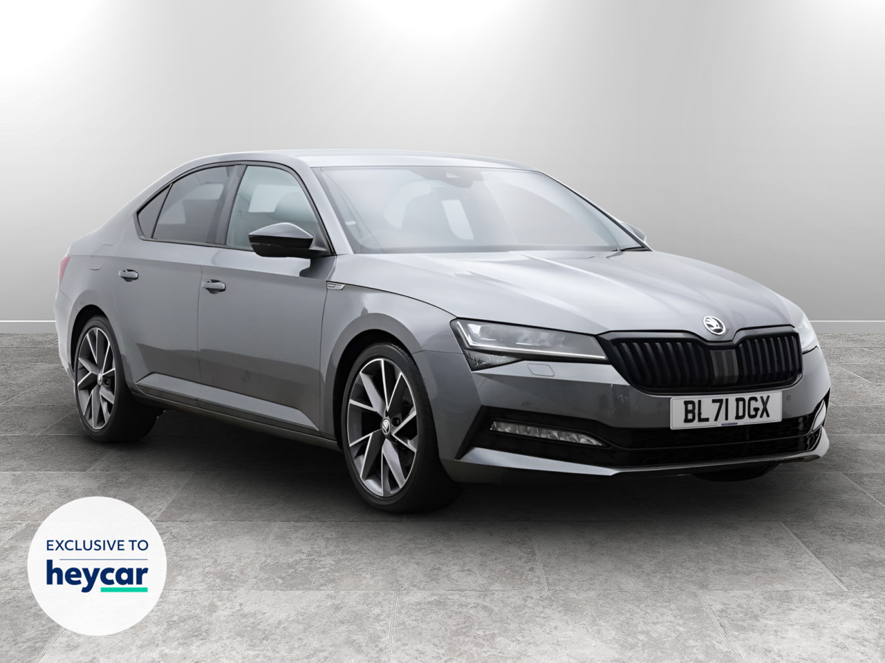 Main listing image - Skoda Superb